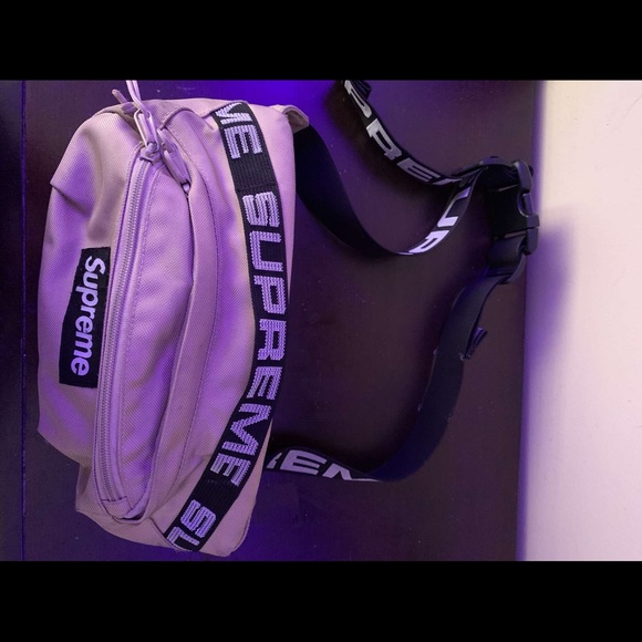 Supreme Shoulder Bag - Picture 3 of 3